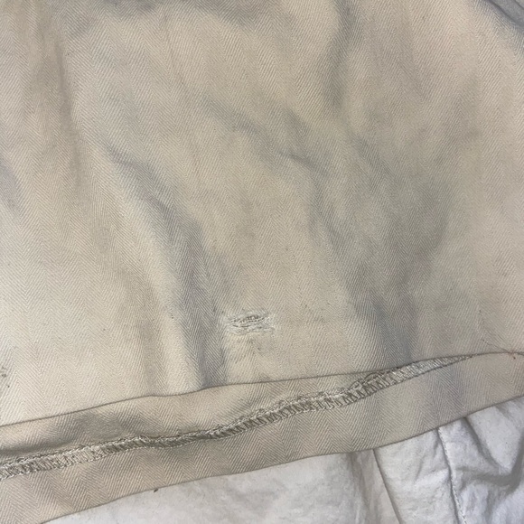 Tommy Bahama shorts size 33. Tommy Bahama - Picture 3 of 3